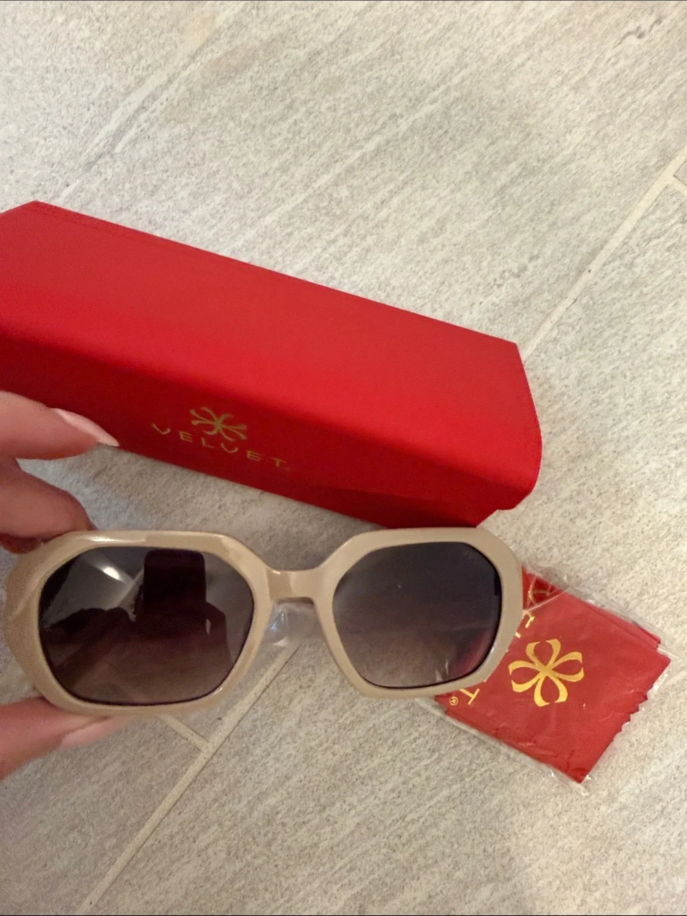Nib velvet eyewear Nina Sunglasses - Biege